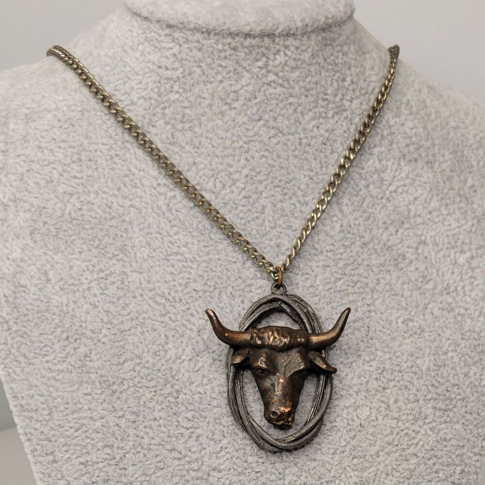 ▪︎Steer Necklace